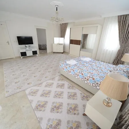 Prima 9+2 Hotel *
